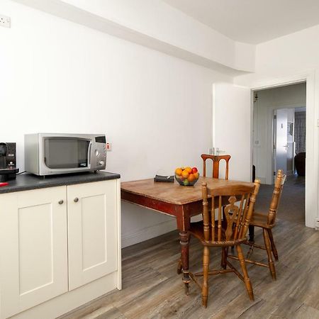 فندق The Square Townhouse فيرموي المظهر الخارجي الصورة