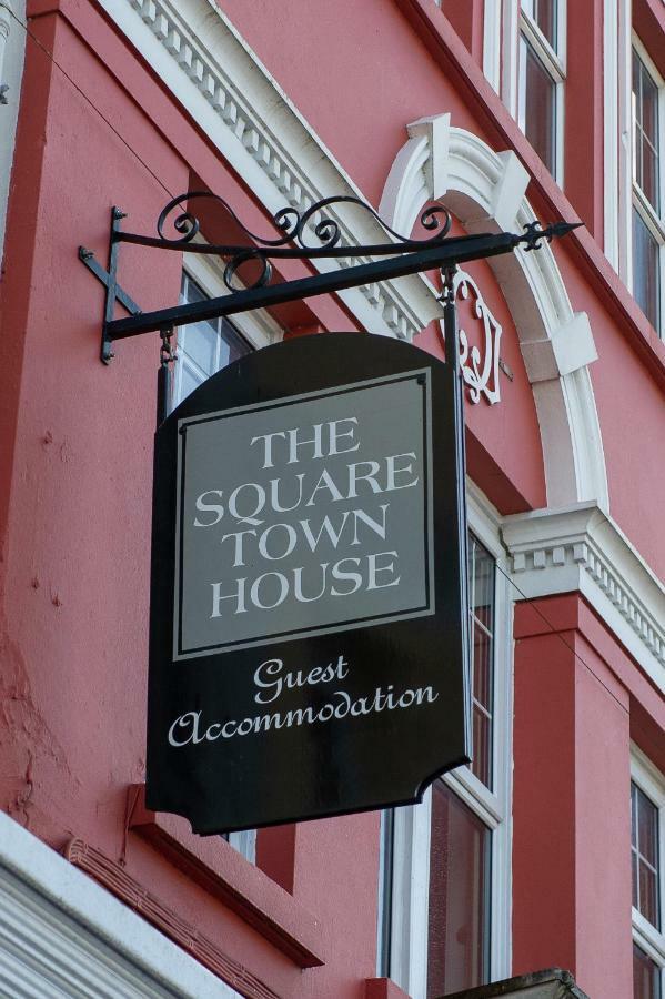 فندق The Square Townhouse فيرموي المظهر الخارجي الصورة