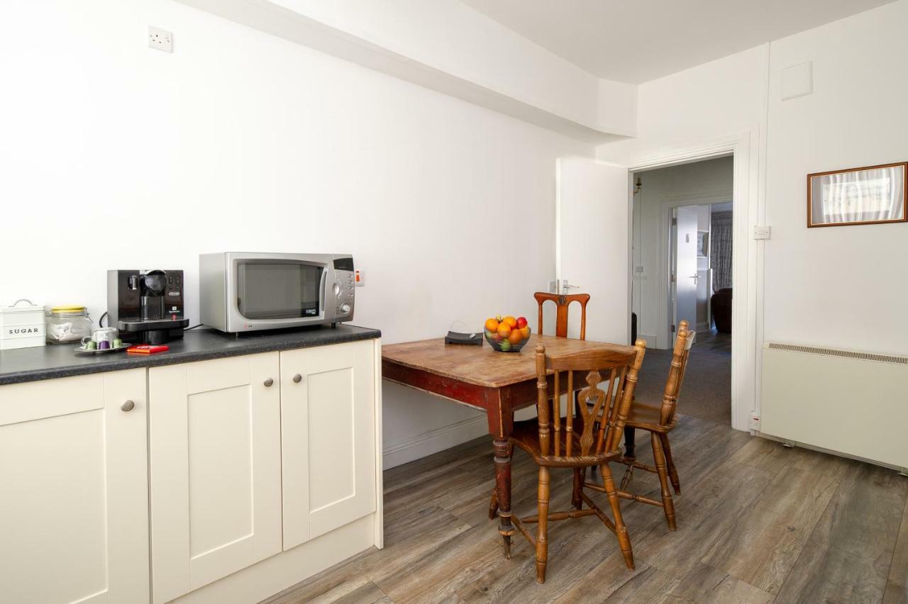 فندق The Square Townhouse فيرموي المظهر الخارجي الصورة